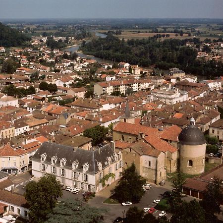 Gite "Au Gre De L'Adour" Aire-sur-lʼAdour Kültér fotó